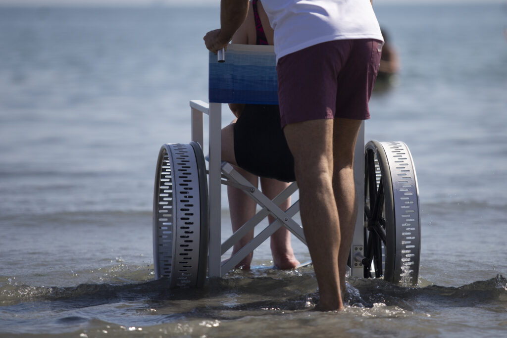 sedia a rotelle idonea per il mare